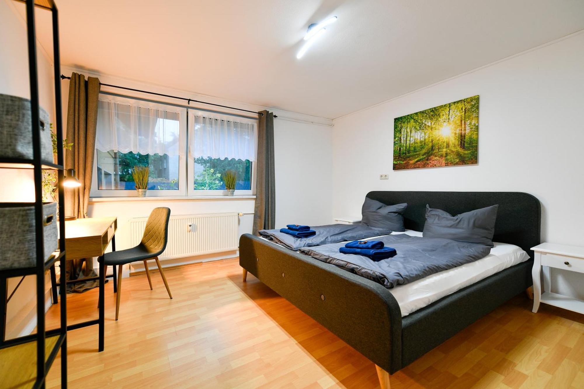 Grosses Spree Apartment, 3 Schlafzimmer Bis 10 Personen, 4X Kfz Parkplatz, Terrasse, Waschtrockner, Wlan, Netflix Котбус Екстер'єр фото