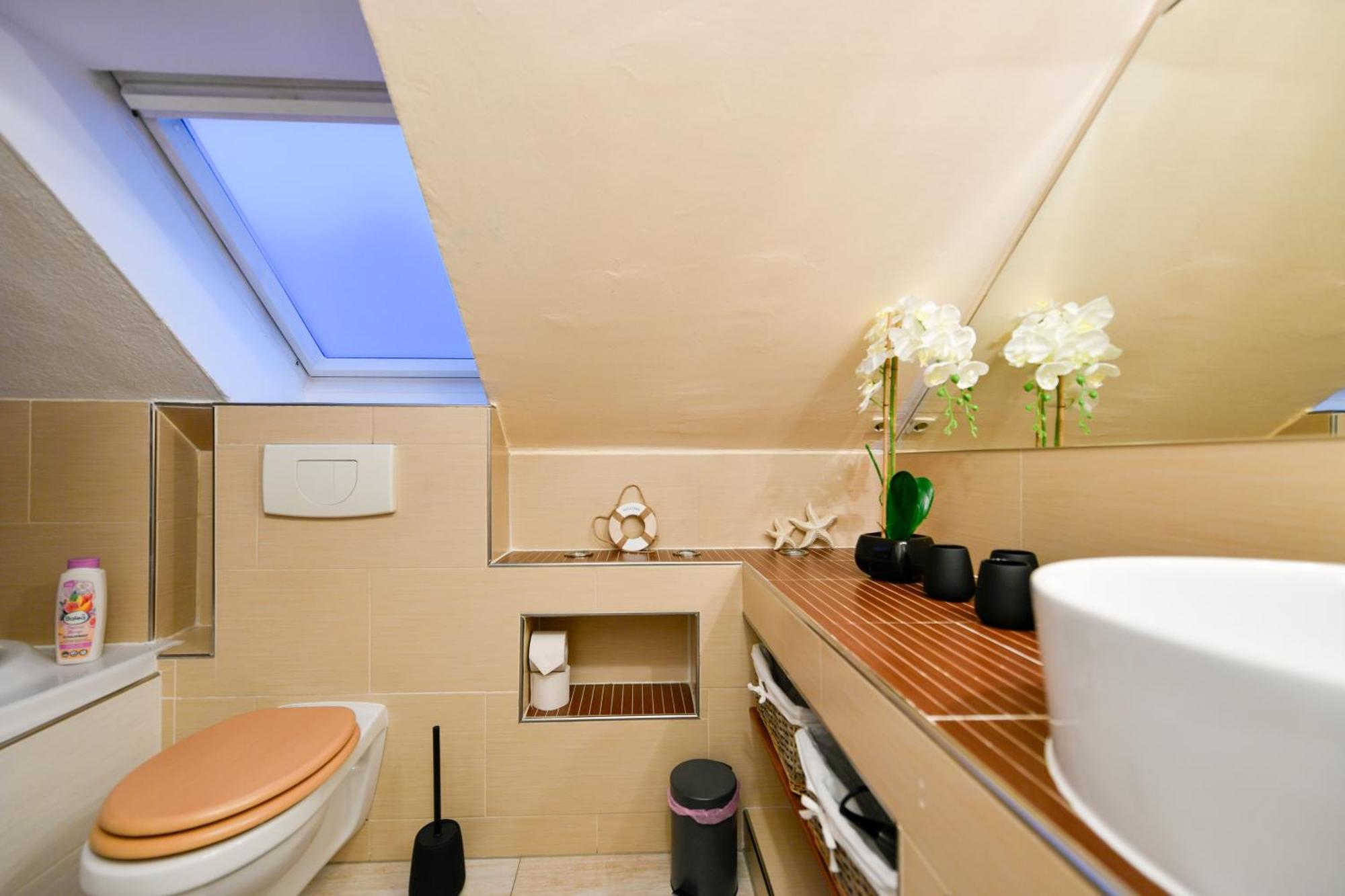 Grosses Spree Apartment, 3 Schlafzimmer Bis 10 Personen, 4X Kfz Parkplatz, Terrasse, Waschtrockner, Wlan, Netflix Котбус Екстер'єр фото