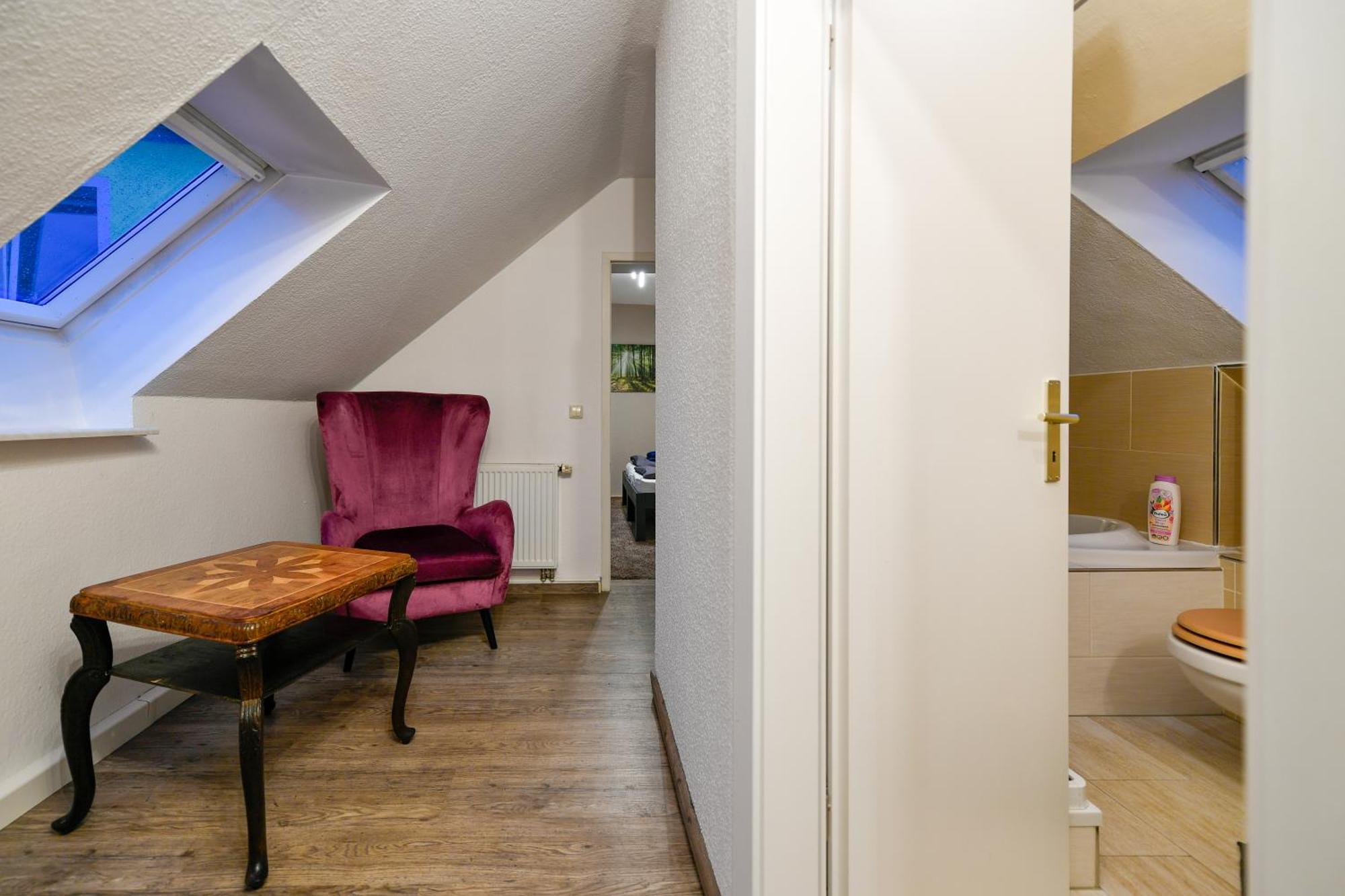 Grosses Spree Apartment, 3 Schlafzimmer Bis 10 Personen, 4X Kfz Parkplatz, Terrasse, Waschtrockner, Wlan, Netflix Котбус Екстер'єр фото