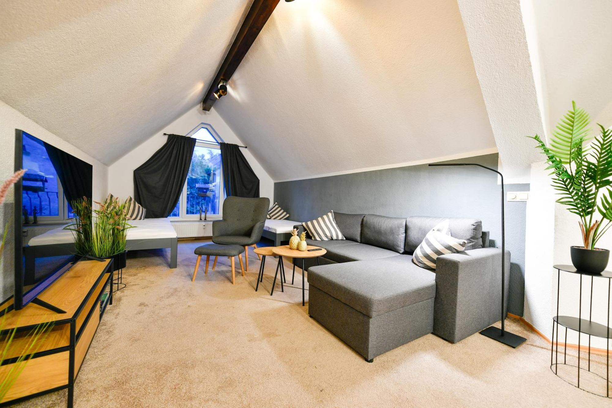 Grosses Spree Apartment, 3 Schlafzimmer Bis 10 Personen, 4X Kfz Parkplatz, Terrasse, Waschtrockner, Wlan, Netflix Котбус Екстер'єр фото